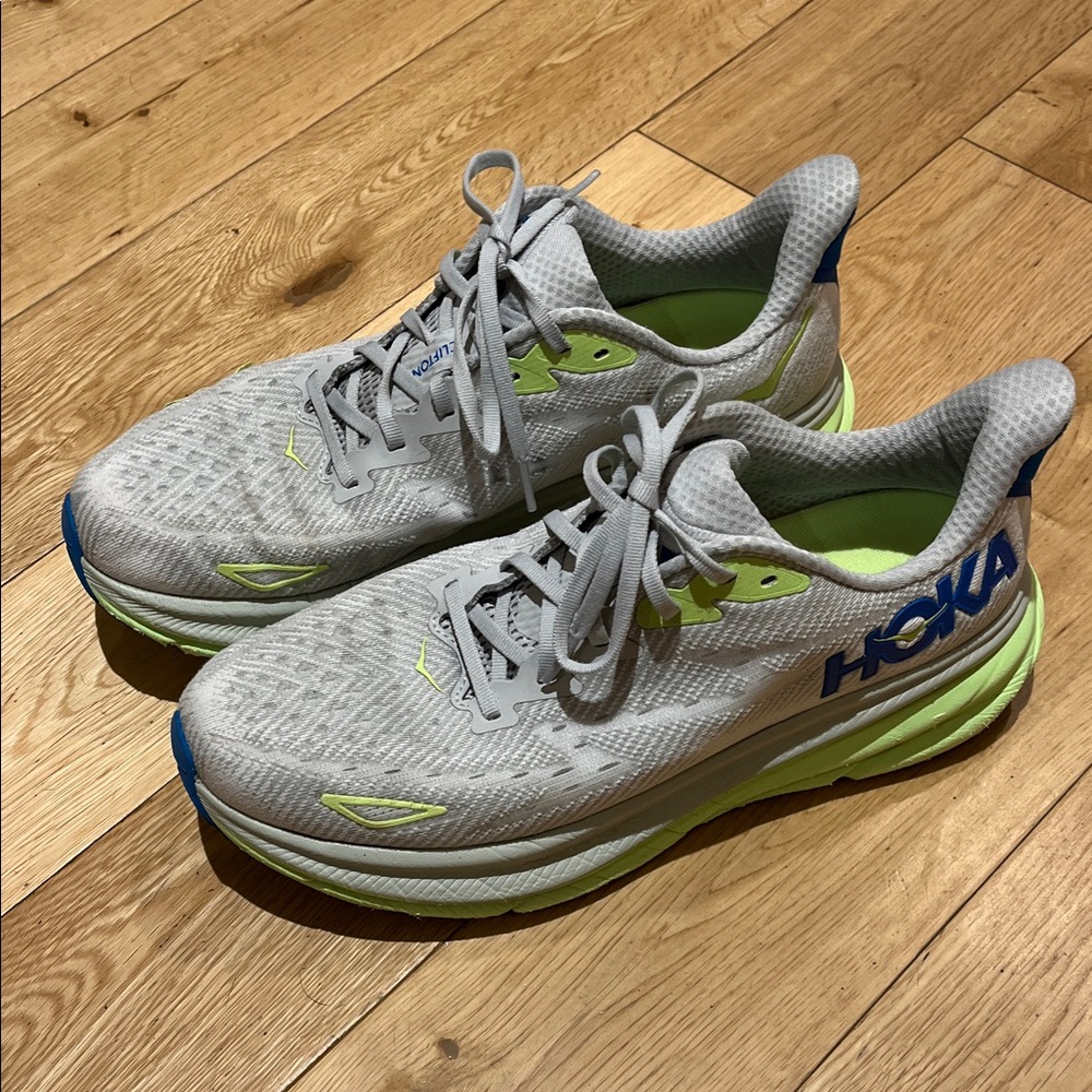 Hoka Men’s Clifton 9, size 10.5D